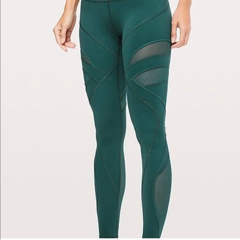 Lululemon wunder under HR 28” w/ mesh detail